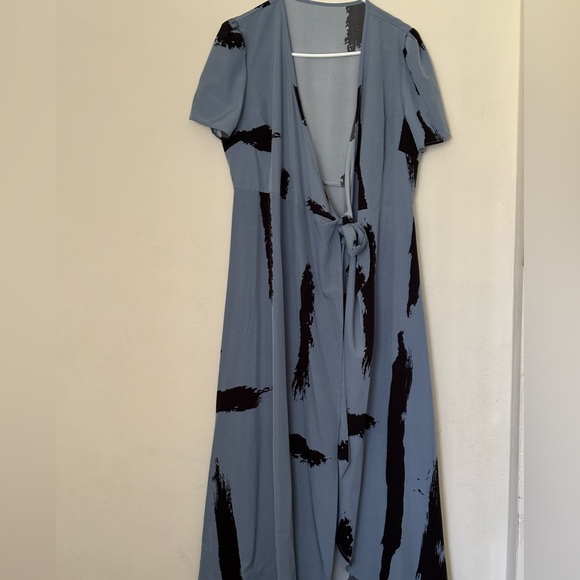 SHEIN Blue and Black Midi Dress - Picture 7 of 10